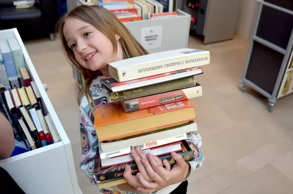 POŽEGA U ZNAKU KNJIGE: Više od 20 programa u „Pobratimstvu lica u svemiru“