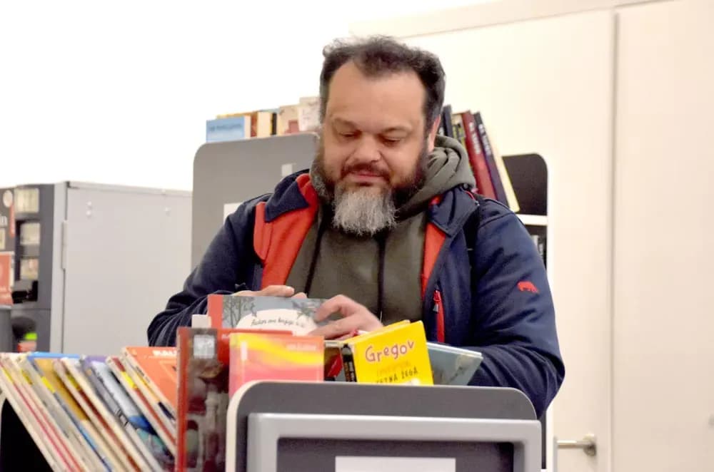 POŽEGA U ZNAKU KNJIGE: Više od 20 programa u „Pobratimstvu lica u svemiru“
