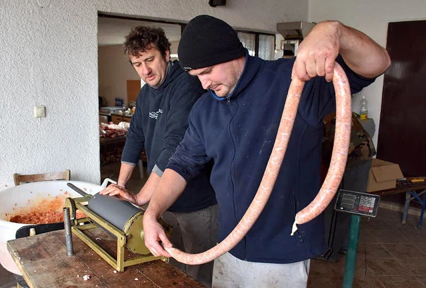 Nekad sirotinjska hrana čvarci postali gastro delicija