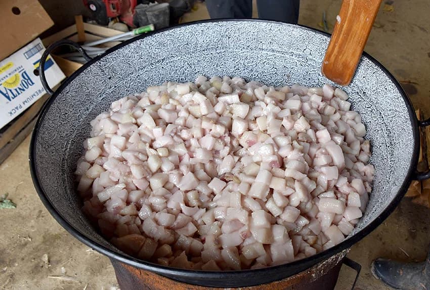 Nekad sirotinjska hrana čvarci postali gastro delicija