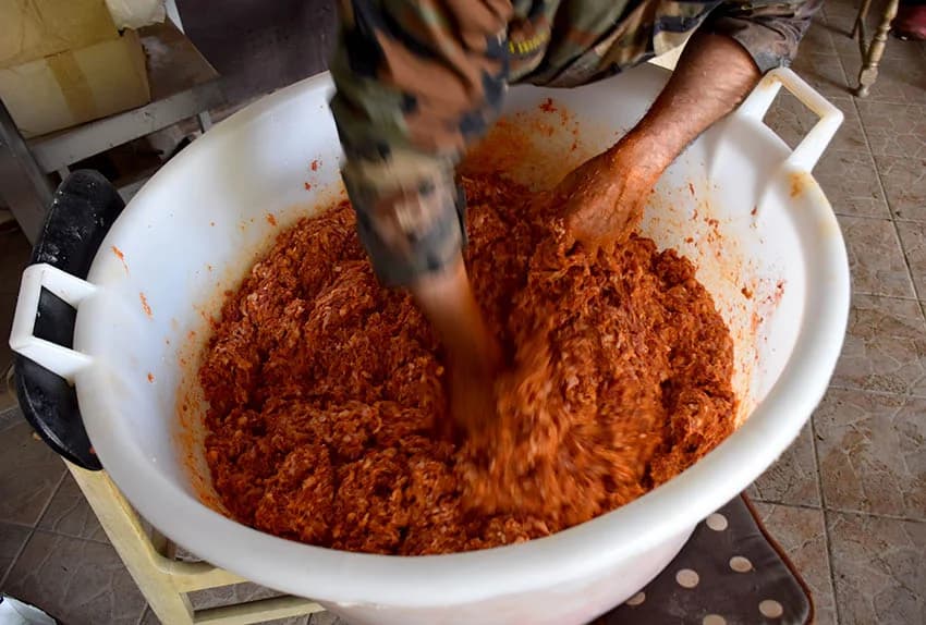 Nekad sirotinjska hrana čvarci postali gastro delicija