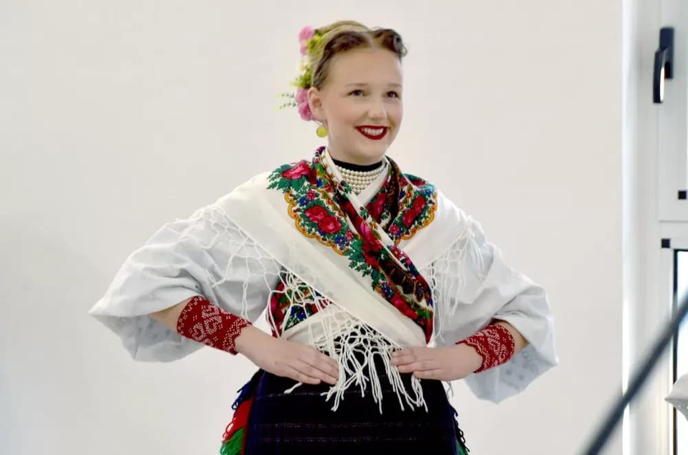 Biškupci odjekivali tradicijom: Održan 11. susret pjevačkih skupina „Pivaj diko, ja ću ti polagat“