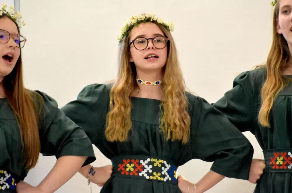 Biškupci odjekivali tradicijom: Održan 11. susret pjevačkih skupina „Pivaj diko, ja ću ti polagat“