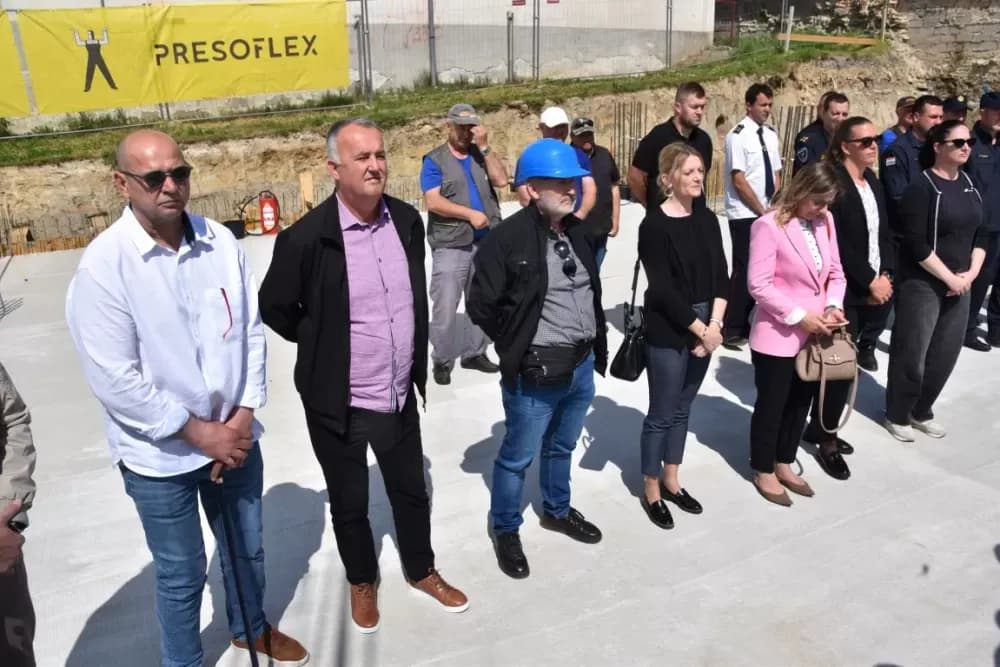 Lončarević nastavio gdje je Pavičić stao: Počela gradnja vatrogasnog spremišta