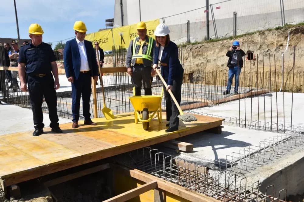Lončarević nastavio gdje je Pavičić stao: Počela gradnja vatrogasnog spremišta