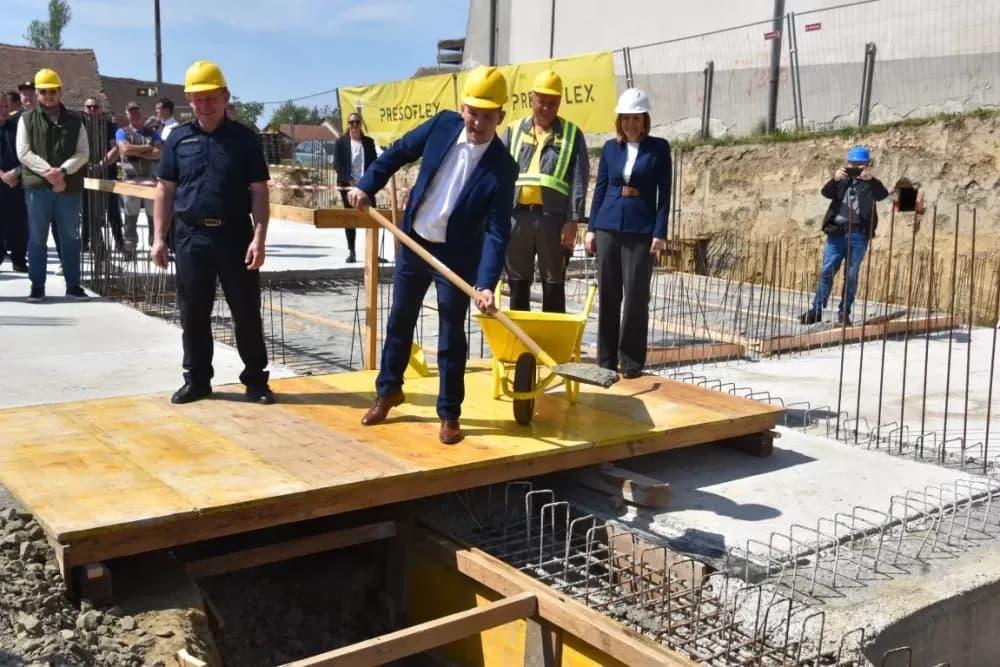 Lončarević nastavio gdje je Pavičić stao: Počela gradnja vatrogasnog spremišta