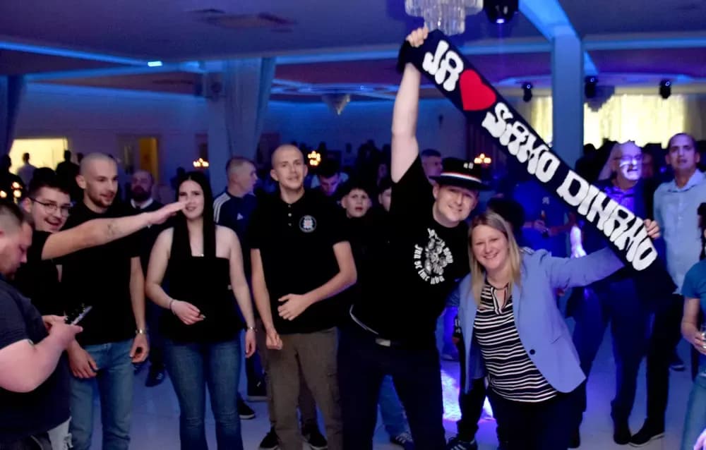 Plava noć uz navijačke uspješnice razveselila stotine Dinamovaca