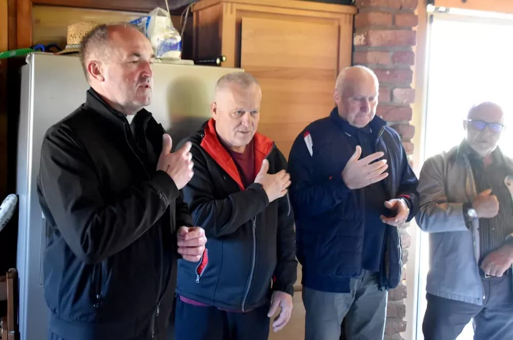 ŽIVOTNI JUBILEJ KAPATOLAČKOG PODUZETNIKA: Ilija Jelušić proslavio 70. rođendan uz obitelj, prijatelje i pjesmu