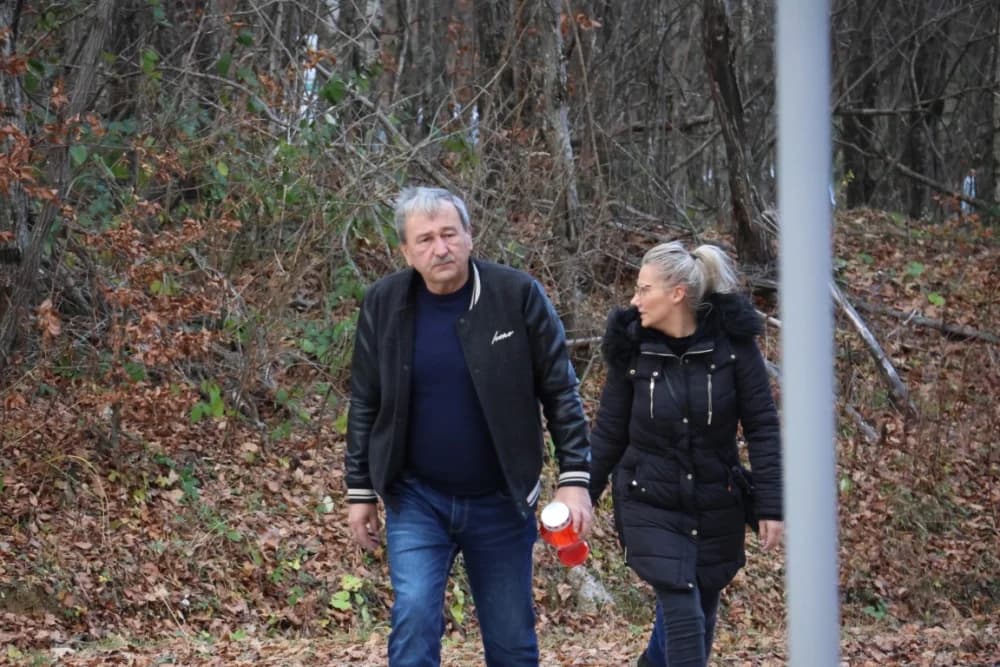 Odana počast mučki ubijenim hrvatskim vitezovima na Papuku nadomak Radio relejnog centra prema