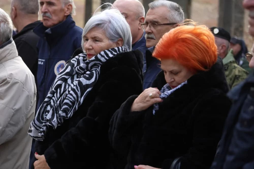 Odana počast mučki ubijenim hrvatskim vitezovima na Papuku nadomak Radio relejnog centra prema