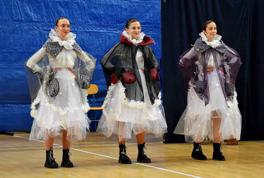 TRADICIJA U BRESTOVCU: Folkloraši, tamburaši i pjevači pjevali u susret Božiću