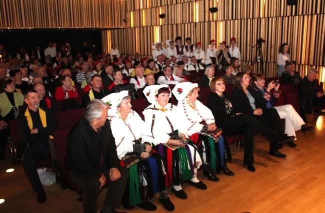 UZ DAN GRADA PLETERNICE: Održana 16. Međunarodna smotra folklora  „Običaji starog zavičaja“