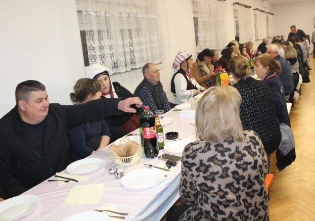 UZ DAN GRADA PLETERNICE: Održana 16. Međunarodna smotra folklora  „Običaji starog zavičaja“