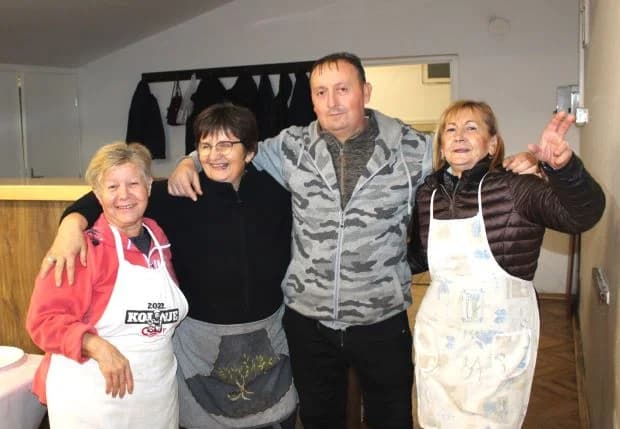 UZ DAN GRADA PLETERNICE: Održana 16. Međunarodna smotra folklora  „Običaji starog zavičaja“