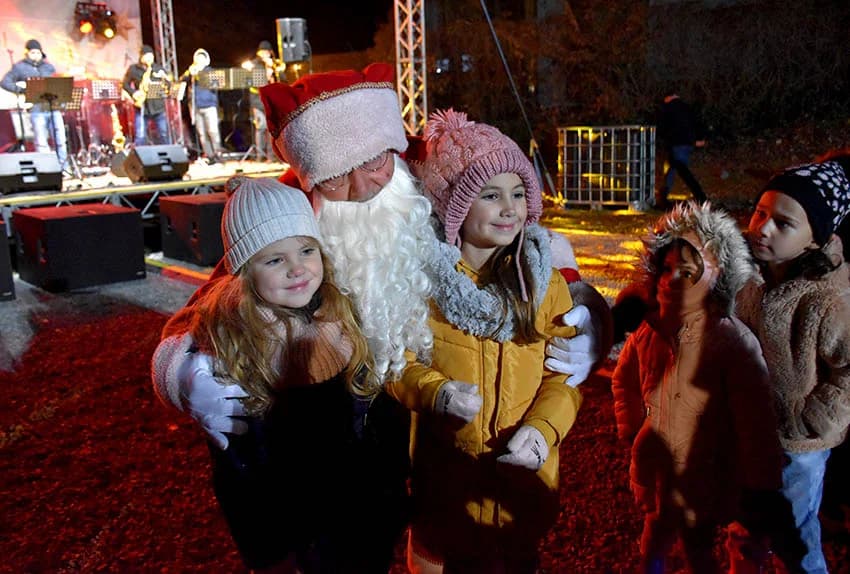 ADVENT U POŽEGI: Otvorenje klizališta i nastup Brune Oberan Bošković i Big Banda