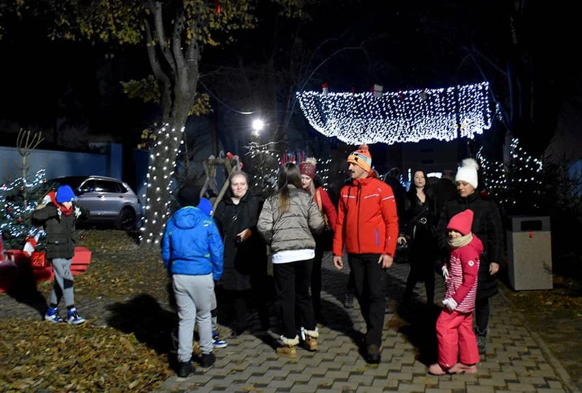ADVENT U POŽEGI: Otvorenje klizališta i nastup Brune Oberan Bošković i Big Banda