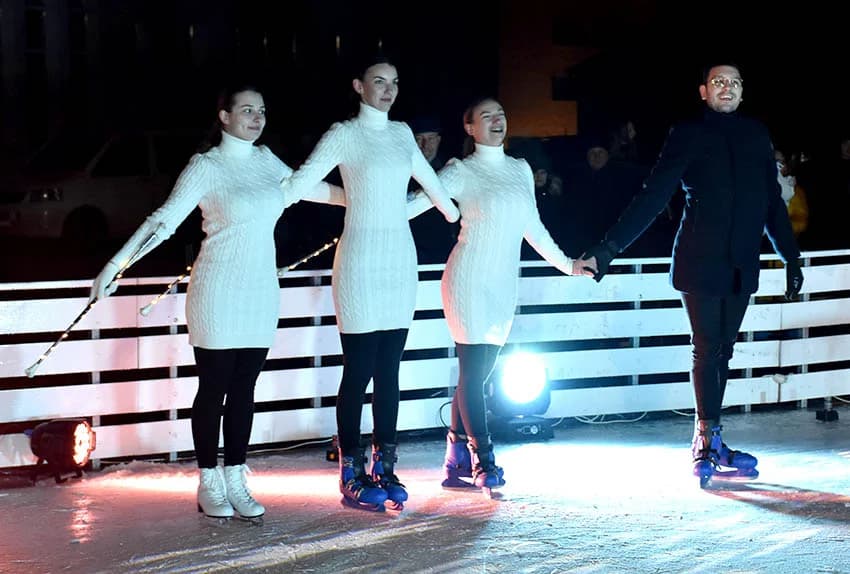 ADVENT U POŽEGI: Otvorenje klizališta i nastup Brune Oberan Bošković i Big Banda