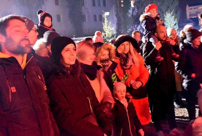 ADVENT U POŽEGI: Otvorenje klizališta i nastup Brune Oberan Bošković i Big Banda