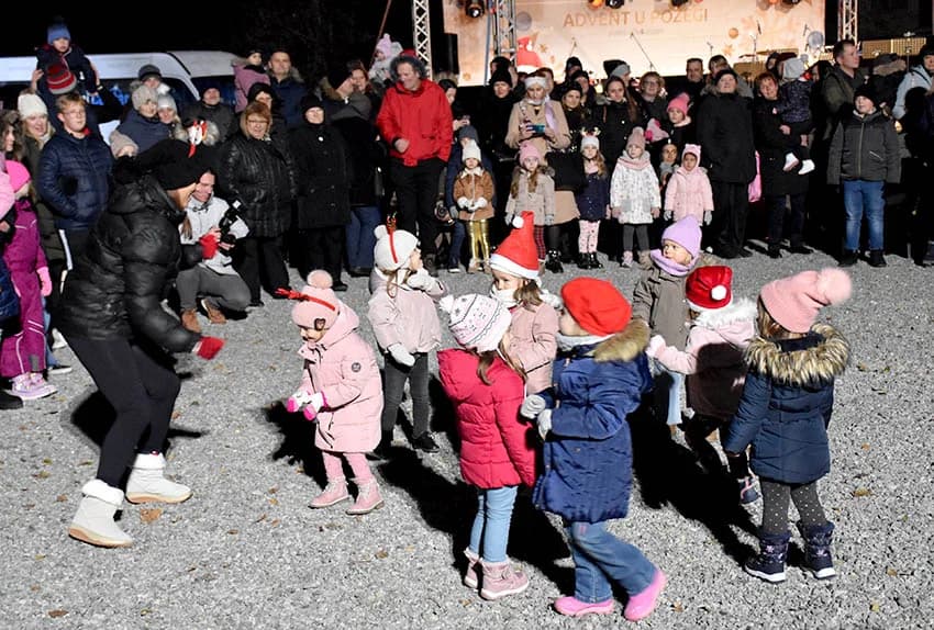 ADVENT U POŽEGI: Otvorenje klizališta i nastup Brune Oberan Bošković i Big Banda
