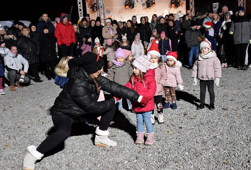 ADVENT U POŽEGI: Otvorenje klizališta i nastup Brune Oberan Bošković i Big Banda