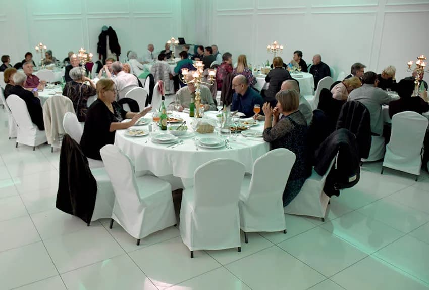 REDOVNA MJESEČNA ZABAVA UMIROVLJENIKA U DVORANI GLORIJA U POŽEGI: Dvanaesta i zadnja ove godine