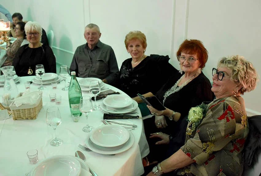 REDOVNA MJESEČNA ZABAVA UMIROVLJENIKA U DVORANI GLORIJA U POŽEGI: Dvanaesta i zadnja ove godine