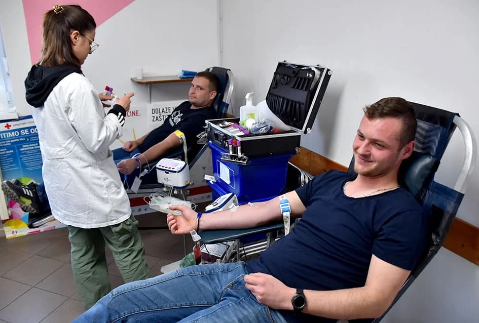 TRODNEVNA AKCIJA DARIVANJA KRVI U POŽEŠKOM CRVENOM KRIŽU: Ponovo izuzetan odaziv, posebno mladih