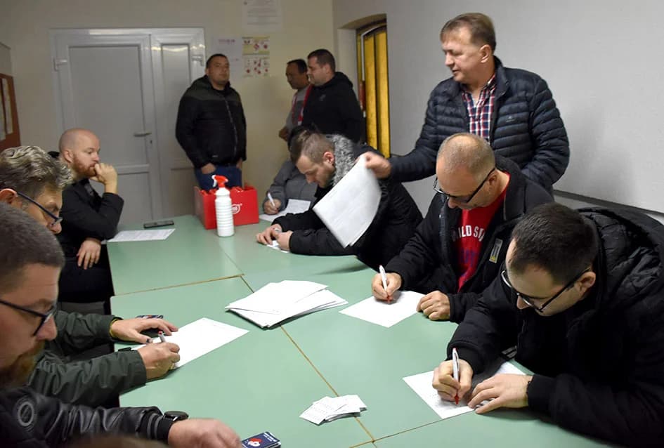 TRODNEVNA AKCIJA DARIVANJA KRVI U POŽEŠKOM CRVENOM KRIŽU: Ponovo izuzetan odaziv, posebno mladih