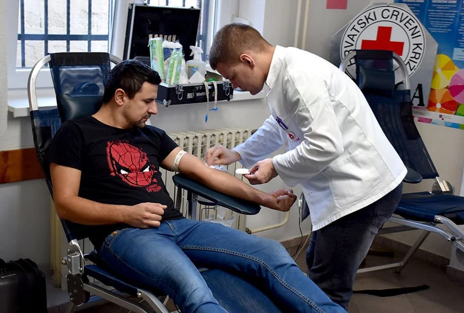 TRODNEVNA AKCIJA DARIVANJA KRVI U POŽEŠKOM CRVENOM KRIŽU: Ponovo izuzetan odaziv, posebno mladih