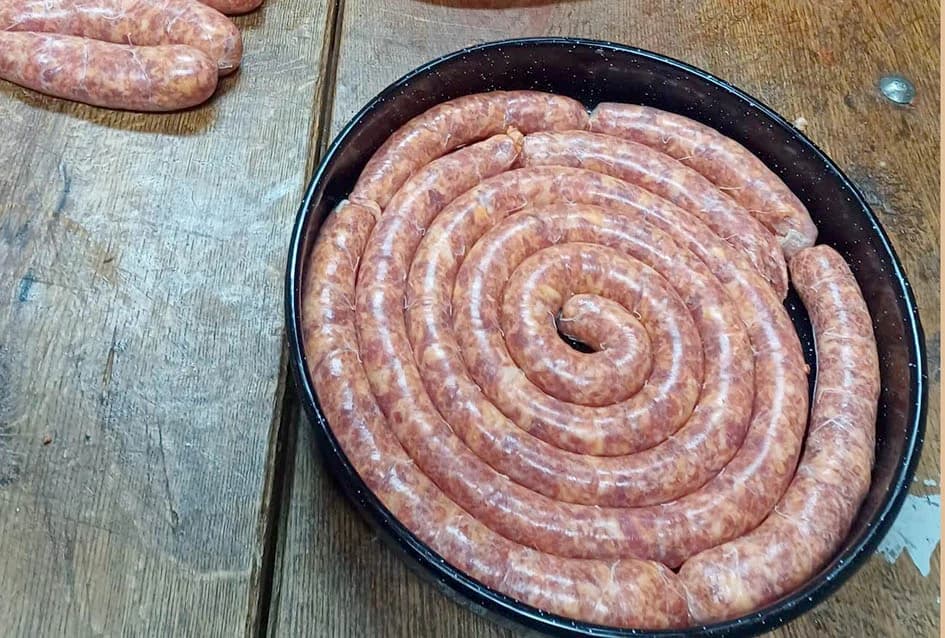 KOD SONTAKIJEVIH IZ KUTJEVA OBNOVLJENA TRADICJA BACANJA RAŽANJA: Stari običaj slavonskog kolinja