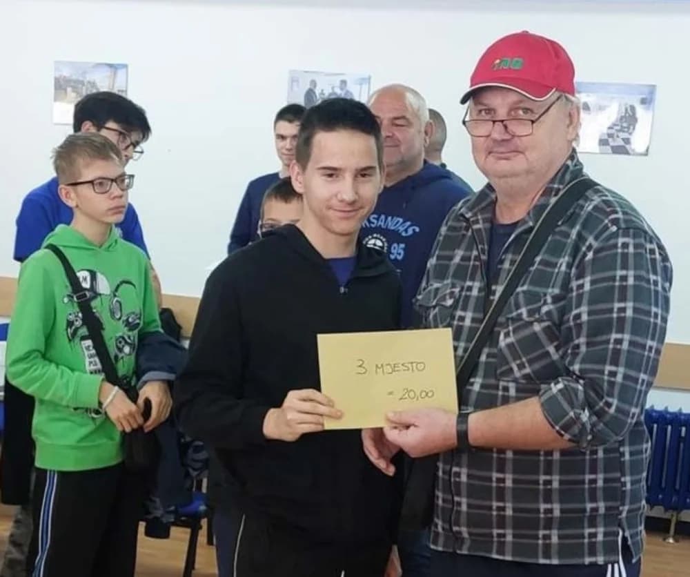BRZOPOTEZNI ŠAHOVSKI TURNIR U OSIJEKU: Pobjednik Grgur Dulić, drugi Zoran Ljikar (ŠK Požega), treći Stjepan Damjanović (ŠK Vina Markota)