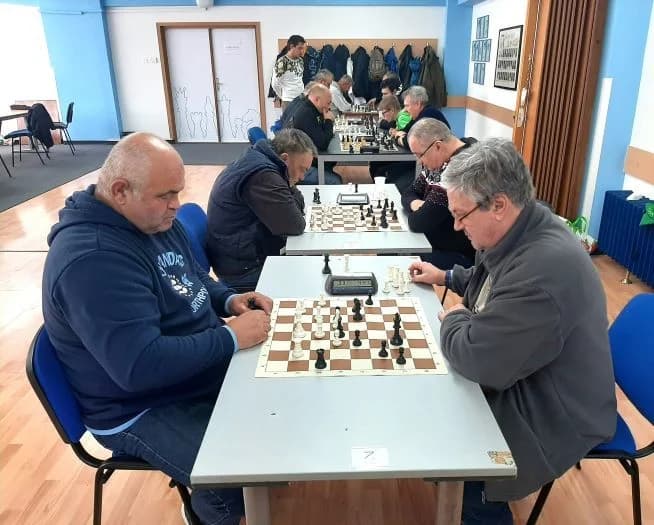 BRZOPOTEZNI ŠAHOVSKI TURNIR U OSIJEKU: Pobjednik Grgur Dulić, drugi Zoran Ljikar (ŠK Požega), treći Stjepan Damjanović (ŠK Vina Markota)