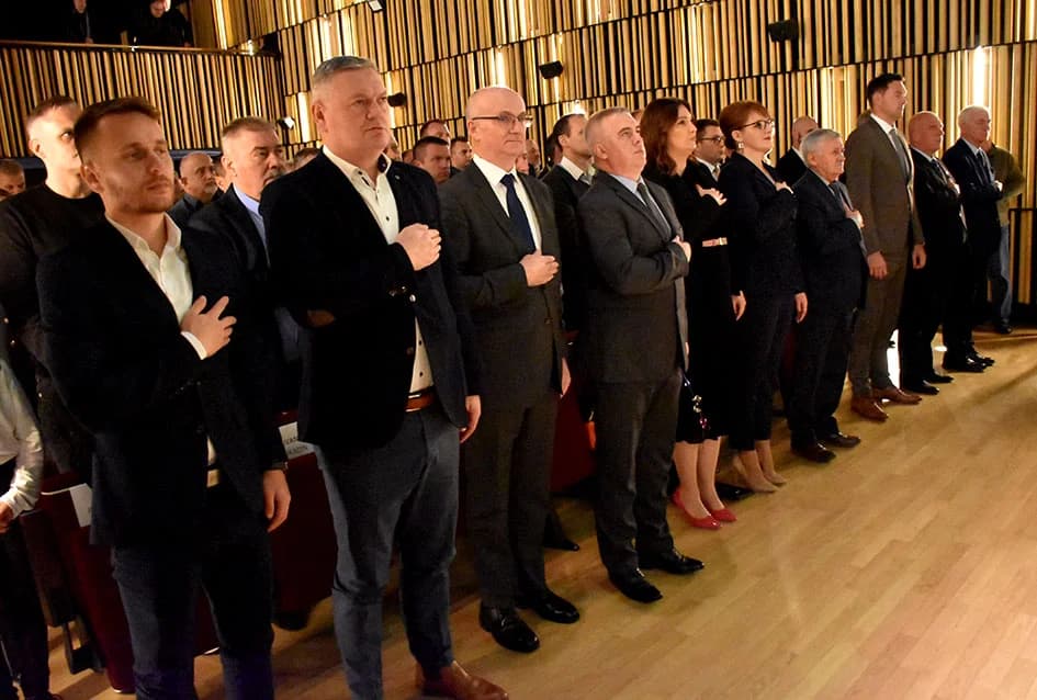 DANA GRADA PLETERNICE: Na svečanoj sjednici dodijeljena priznanja najuspješnijim pojedincima i tvrtkama