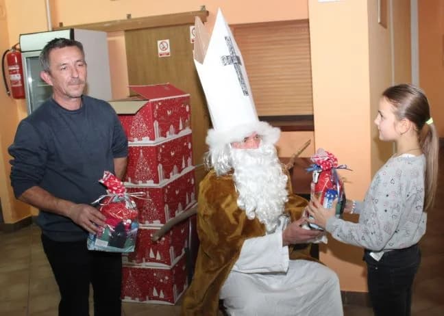 DOBROVOLJNO VATROGASNO DRUŠTVO PLETERNICA: Sveti Nikola podijelio djeci darove, a Krampus šibe