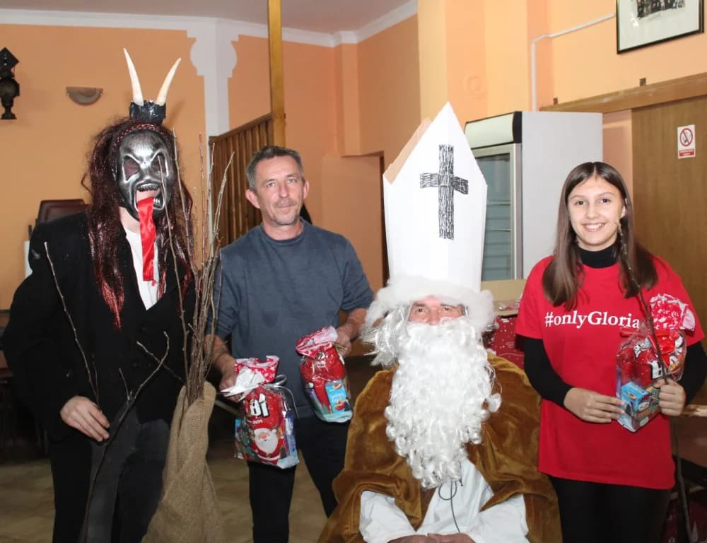 DOBROVOLJNO VATROGASNO DRUŠTVO PLETERNICA: Sveti Nikola podijelio djeci darove, a Krampus šibe