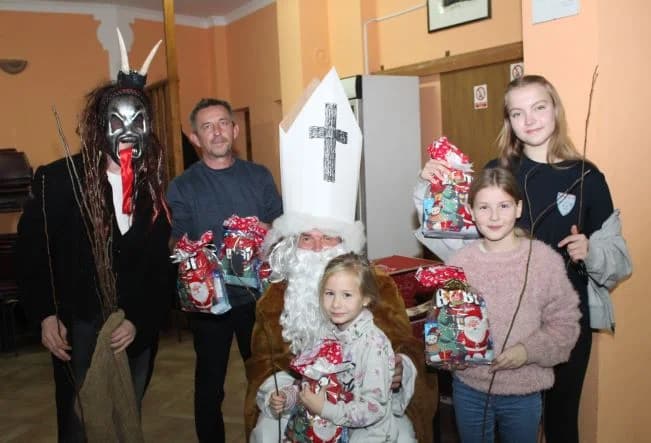 DOBROVOLJNO VATROGASNO DRUŠTVO PLETERNICA: Sveti Nikola podijelio djeci darove, a Krampus šibe