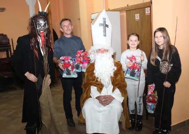 DOBROVOLJNO VATROGASNO DRUŠTVO PLETERNICA: Sveti Nikola podijelio djeci darove, a Krampus šibe