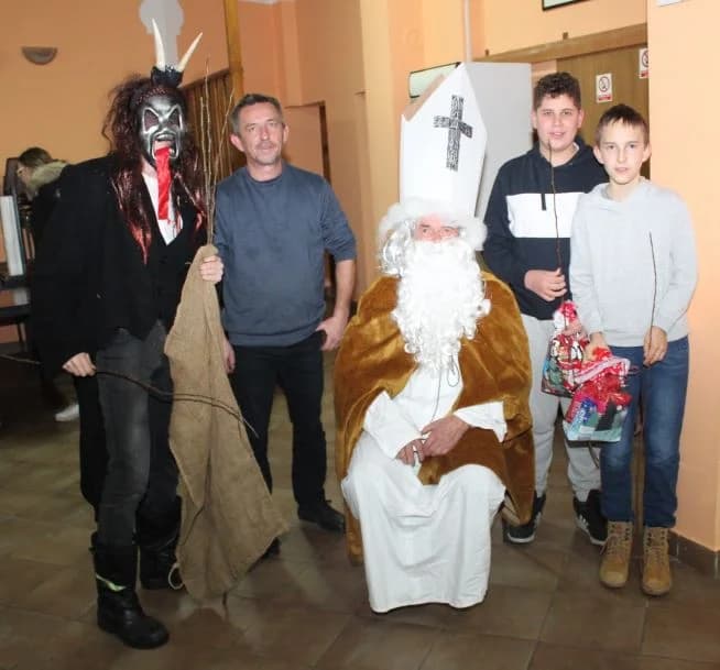 DOBROVOLJNO VATROGASNO DRUŠTVO PLETERNICA: Sveti Nikola podijelio djeci darove, a Krampus šibe