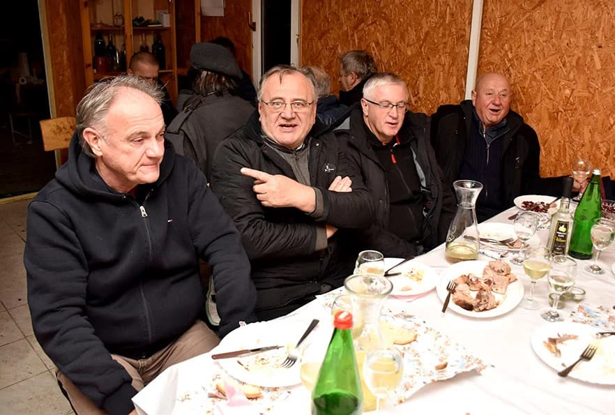 NEOBIČNO DA NEOBIČNIJE NE MOŽE BITI - Slavili Martinje na blagdan Sv. Nikole