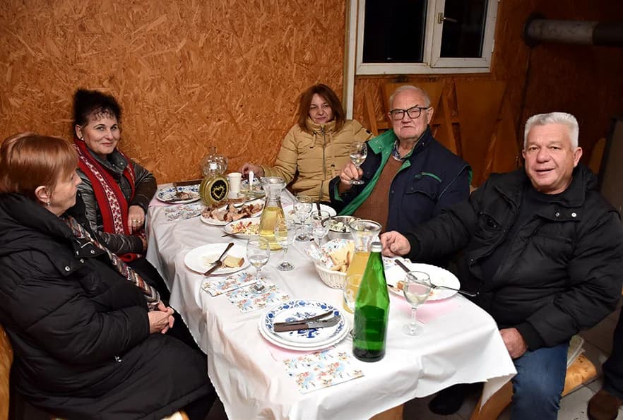 NEOBIČNO DA NEOBIČNIJE NE MOŽE BITI - Slavili Martinje na blagdan Sv. Nikole