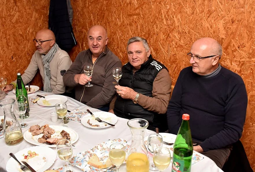NEOBIČNO DA NEOBIČNIJE NE MOŽE BITI - Slavili Martinje na blagdan Sv. Nikole
