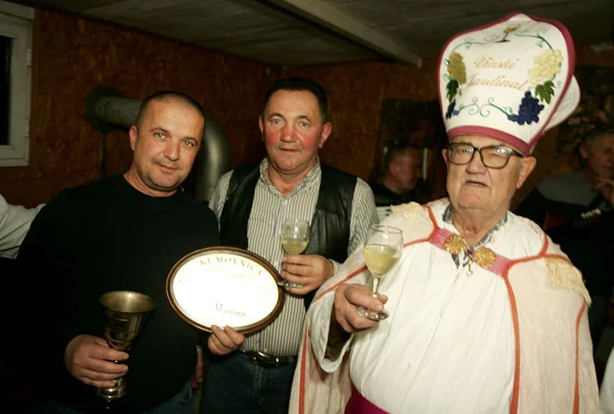 NEOBIČNO DA NEOBIČNIJE NE MOŽE BITI - Slavili Martinje na blagdan Sv. Nikole
