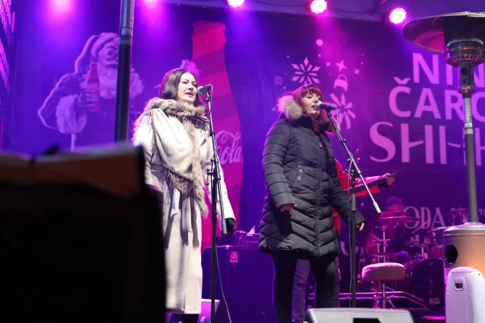 Halid Bešlić oduševio brojnu publiku na velikom koncertu u Nininoj čarobnoj shhhumi u Velikoj