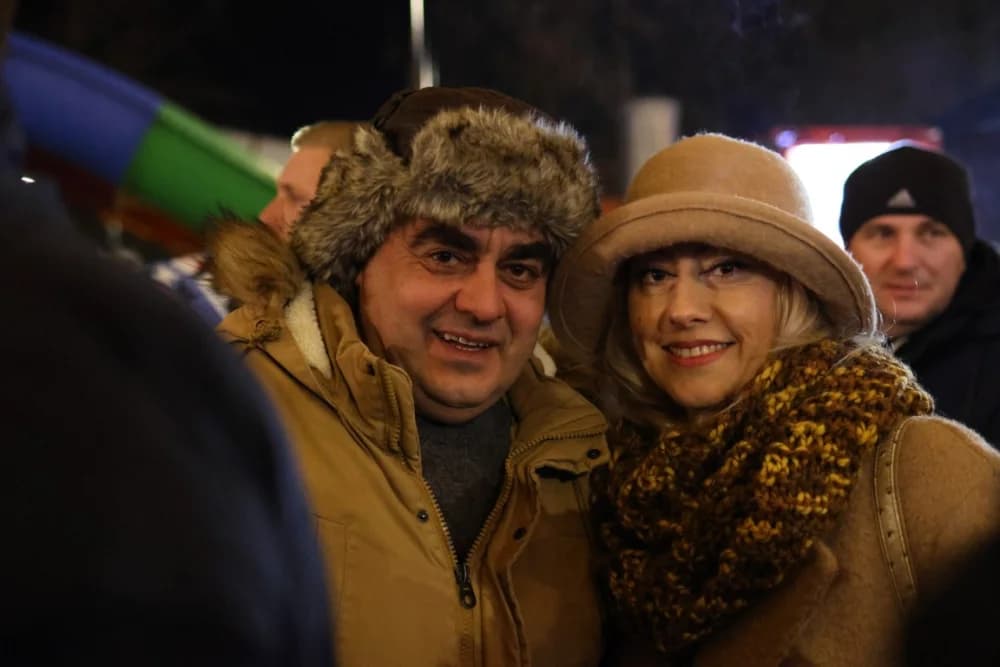 Halid Bešlić oduševio brojnu publiku na velikom koncertu u Nininoj čarobnoj shhhumi u Velikoj