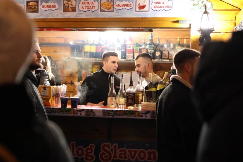 Halid Bešlić oduševio brojnu publiku na velikom koncertu u Nininoj čarobnoj shhhumi u Velikoj