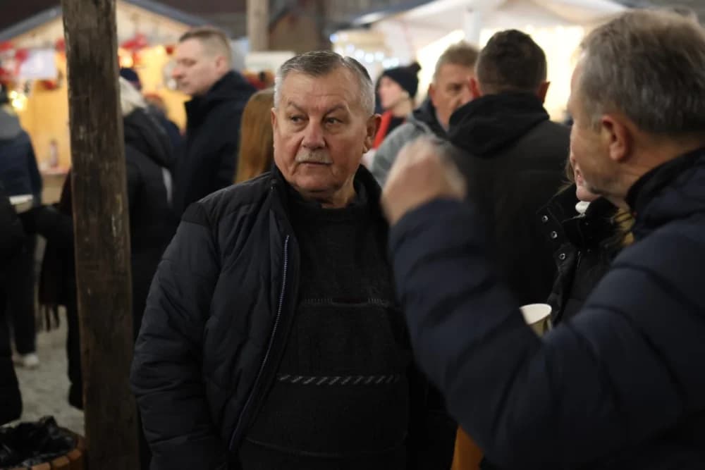 Veselo druženje u Bećarskom šoru uz tamburašku glazbu, lovačke specijalitete i kuhano vino