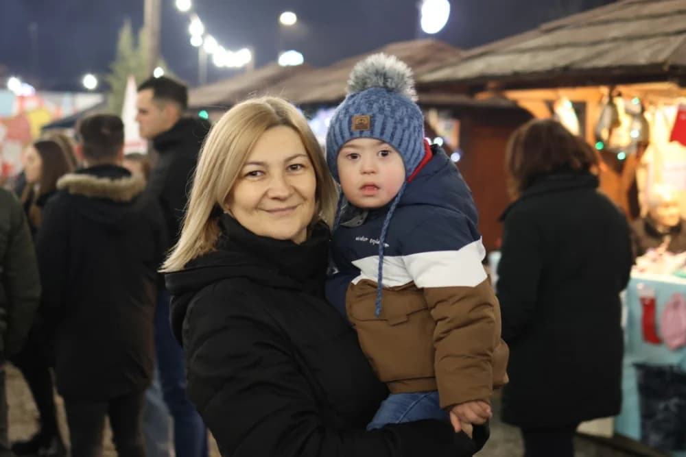 Veselo druženje u Bećarskom šoru uz tamburašku glazbu, lovačke specijalitete i kuhano vino