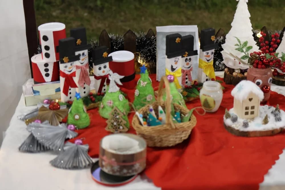 Veselo druženje u Bećarskom šoru uz tamburašku glazbu, lovačke specijalitete i kuhano vino