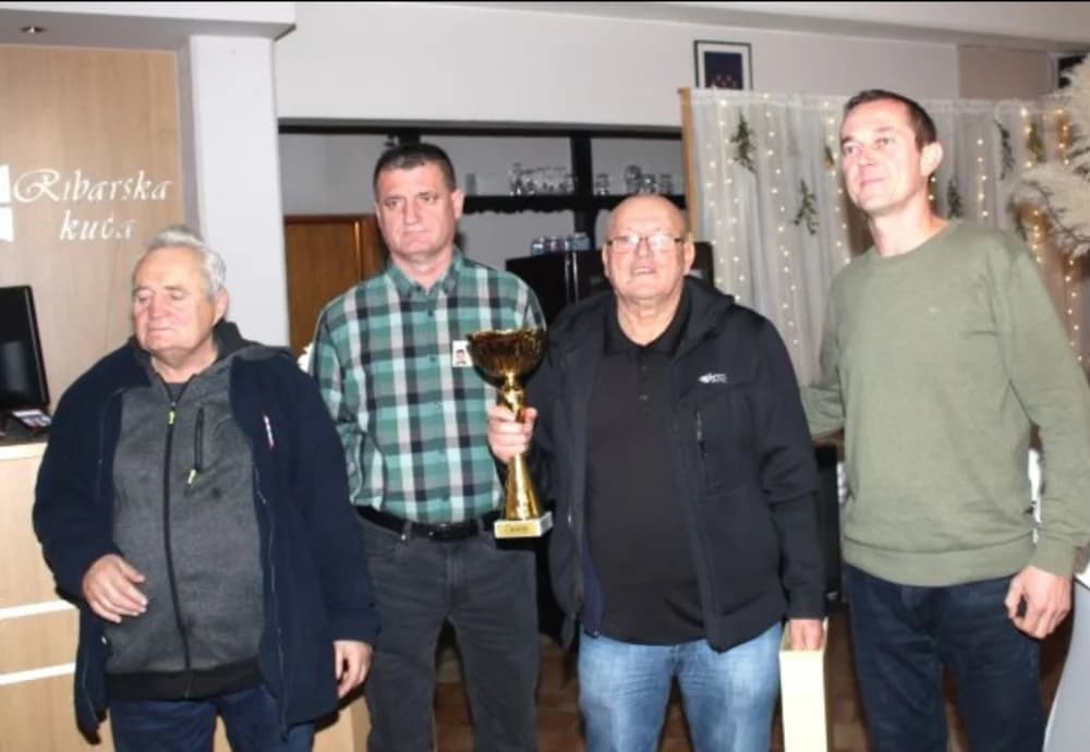 BOŽIĆNI ŠAHOVSKI TURNIR „KUTJEVO 2023“: Pobjednik ekipa Šahovskog kluba „Jajce“ iz Bosne i Hercegovine