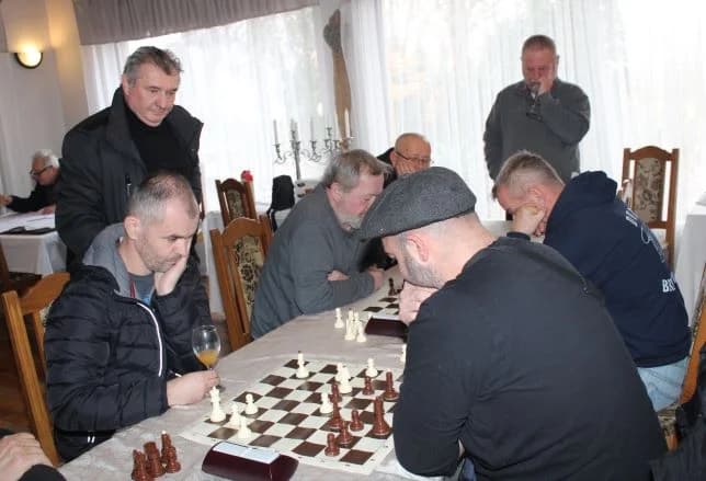 BOŽIĆNI ŠAHOVSKI TURNIR „KUTJEVO 2023“: Pobjednik ekipa Šahovskog kluba „Jajce“ iz Bosne i Hercegovine